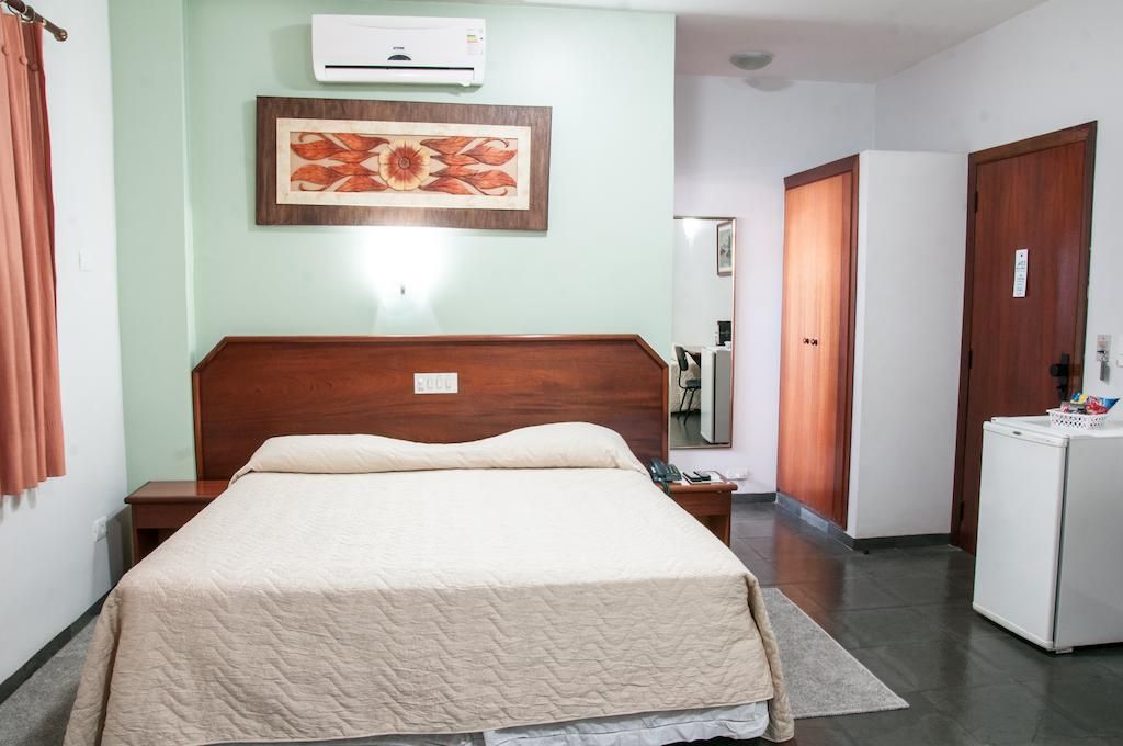 Alves Hotel