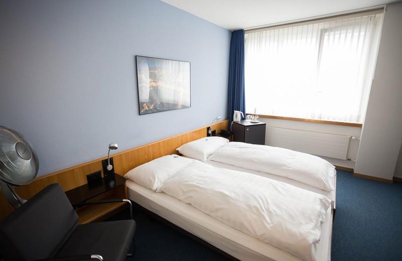 X Tra Hotel
