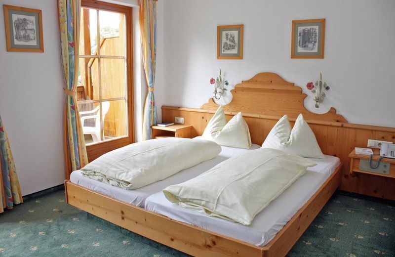 Gutshof Wolfgangsee Resort & Event Hotel