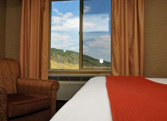 Holiday Inn Express Hotel & Suites Littleton, an IHG Hotel
