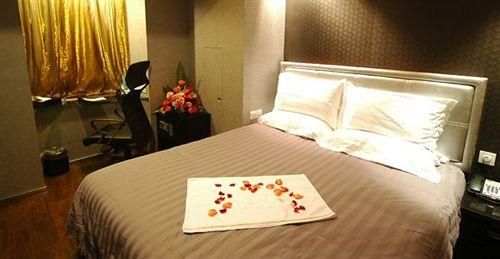 FX Hotel ZhongHua