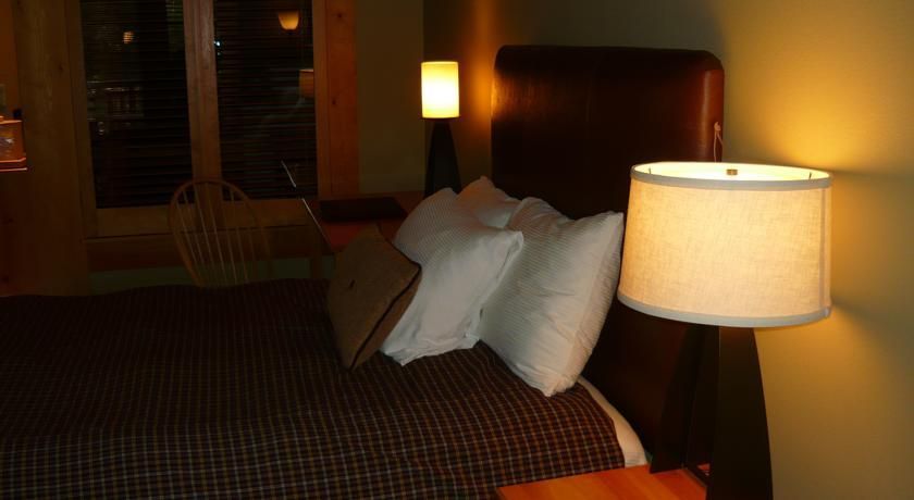 Freestone Inn