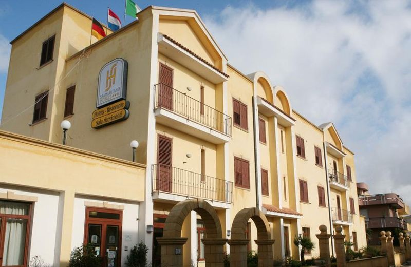 Sammartano Hotels