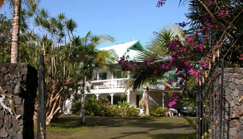 Lava Tree Tropic Inn