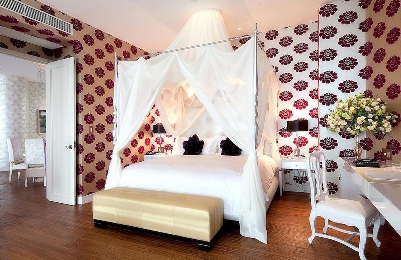 HOMA MOON LAKE HOTEL