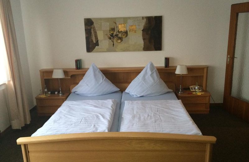 HOTEL AM STAATSFORST