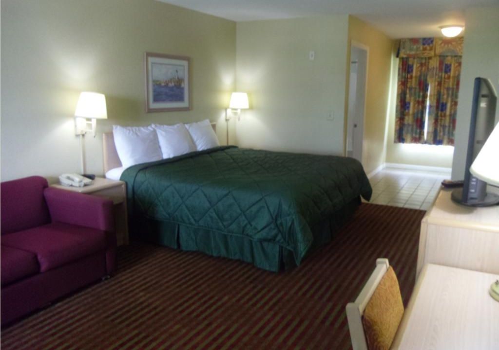 Key West Inn - Millbrook
