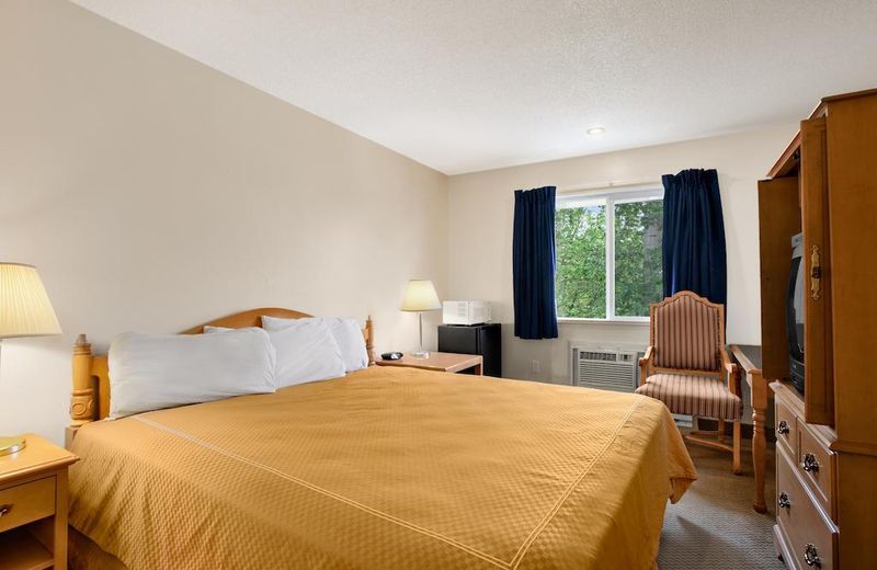 Travelodge by Wyndham Port of Tacoma WA