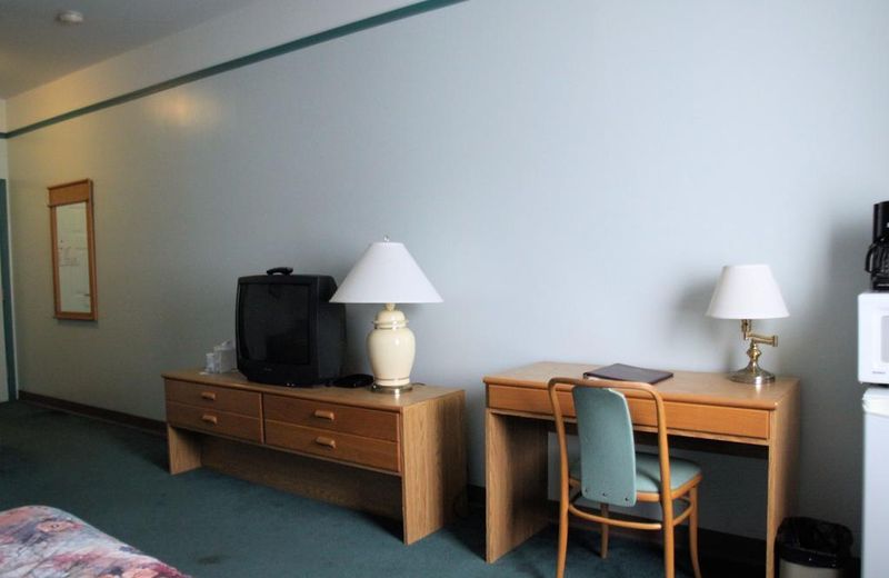 The Cedars Inn Hotel & Convention Centre