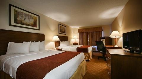 Best Western Lakewood Inn