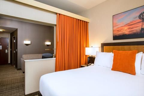 Cambria Hotel Plano - Frisco