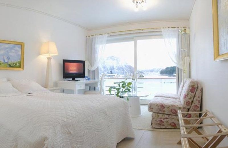 Sunde Fjord Hotel, free and easy parking