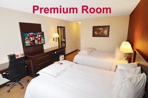 Red Roof Inn PLUS+ & Suites Malone