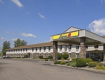 Super 8 by Wyndham Wausau