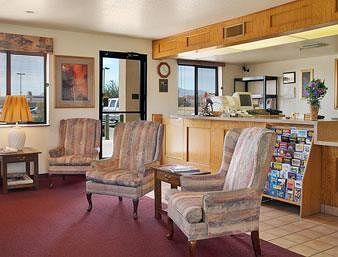 Super 8 by Wyndham Benson