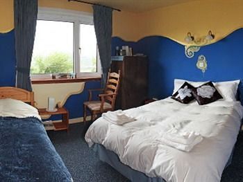 Six Willows Bed and Breakfast