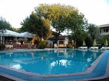 Terinikos Apart-Hotel