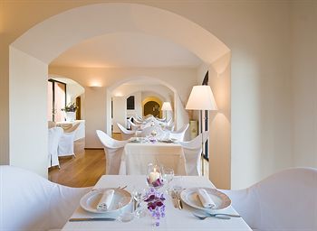 La Reggia Sporting Center Hotel