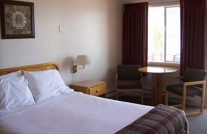 Western Riviera Lodging