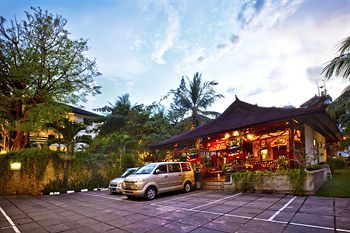 Outdoor Pictures 24