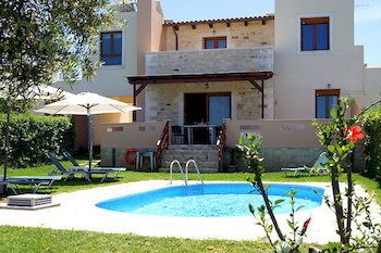 Stavromenos Villas, Private Pool & Great Seaview, 15 min from City Center