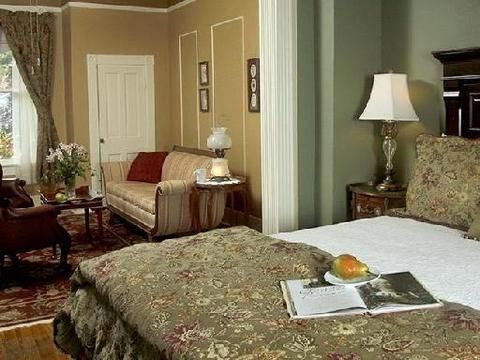 Heartstone Inn