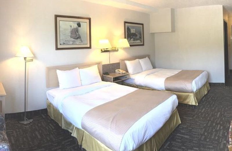 Crestwood Hotel
