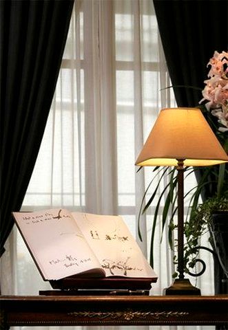 9Hotel Sablon