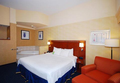 Courtyard Boston Raynham