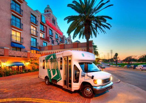 Embassy Suites by Hilton Los Angeles International Airport South