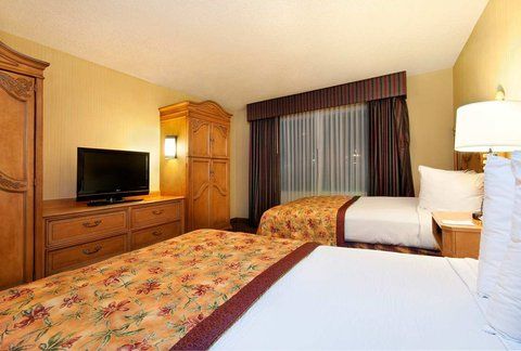 Embassy Suites by Hilton Los Angeles International Airport South