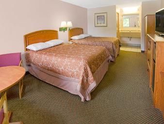 Super 8 by Wyndham Laurel