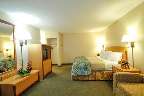 Edgewater Hotel & Waterpark