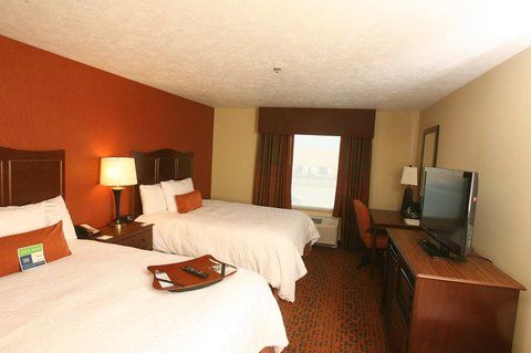 Hampton Inn & Suites Fargo Medical Center