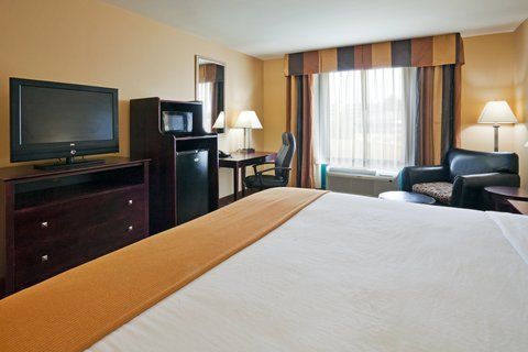 Holiday Inn Express Selma