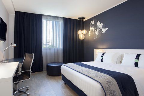 Holiday Inn Milan Nord Zara, an IHG Hotel