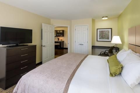 Candlewood Suites Del City, an IHG Hotel
