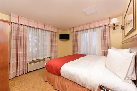 Country Inn & Suites by Radisson, Fargo, ND