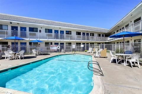 Motel 6-Oakland, CA - Airport