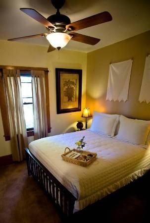 COOPER HOUSE BED & BREAKFAST INN