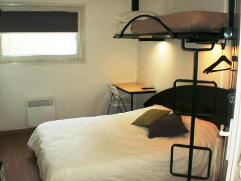 Good Night Hotel
