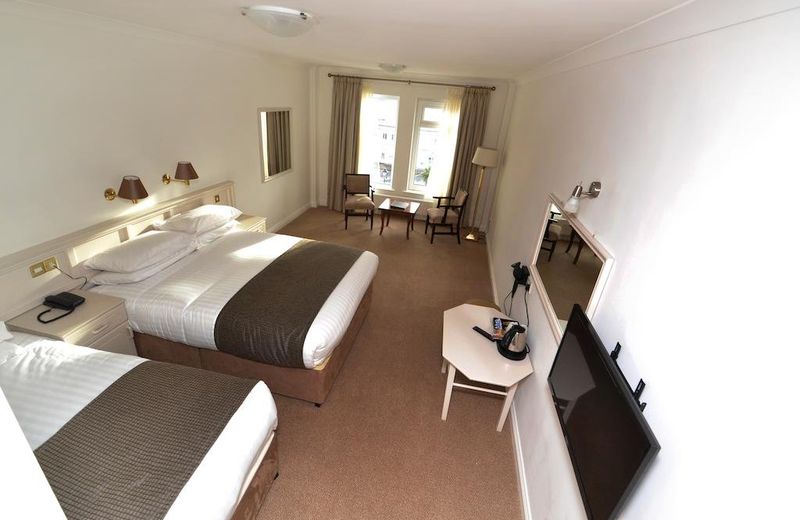 Bay View Hotel