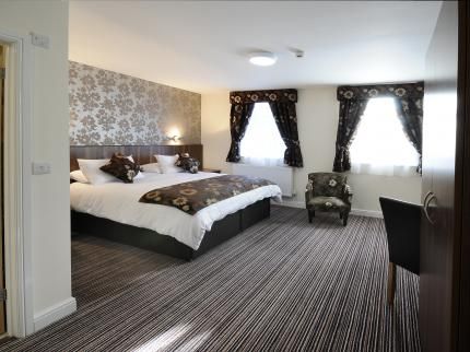 Globe Hotel