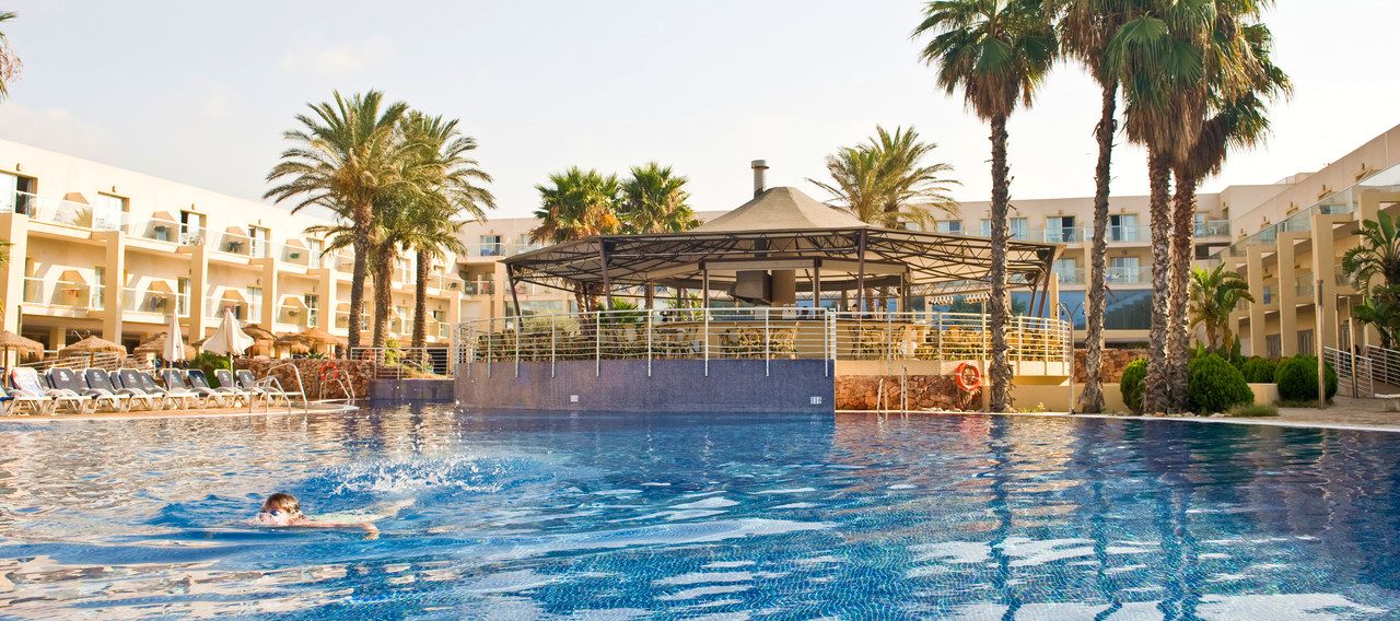 Hotel Cabogata Jardín
