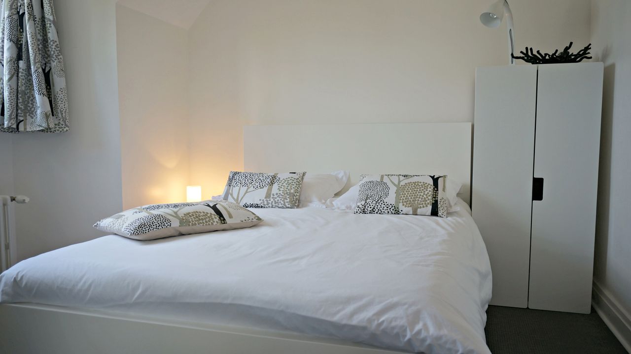 LITTLE SUITE   ACACIAS
