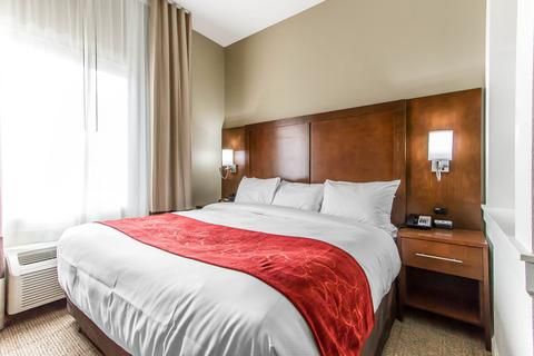 Comfort Suites Omaha
