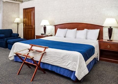 Quality Inn Monterrey La Fe