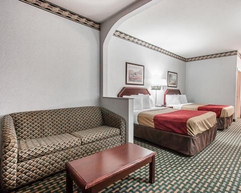 Econo Lodge Inn & Suites Northport