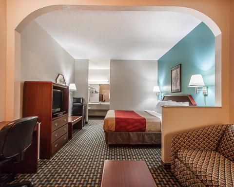 Econo Lodge Inn & Suites Northport