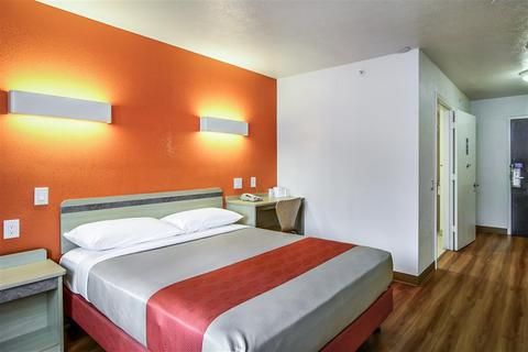 Motel 6 Boston West - Framingham